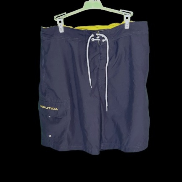 Nautica Men's  Size L Blue Swim Trunks Board Shorts Swimwear - Picture 1 of 3